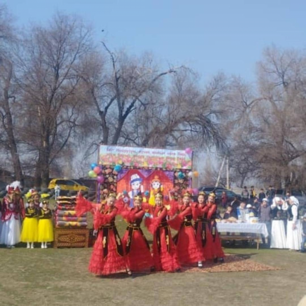 21 марта 2023 года в селе Крупское Александровского айылного аймака прошли торжественные мероприятия, посвященные празднику "Нооруз". Мероприятия сопровождались концертной программой и были приготовлены национальные блюда и сумолок.